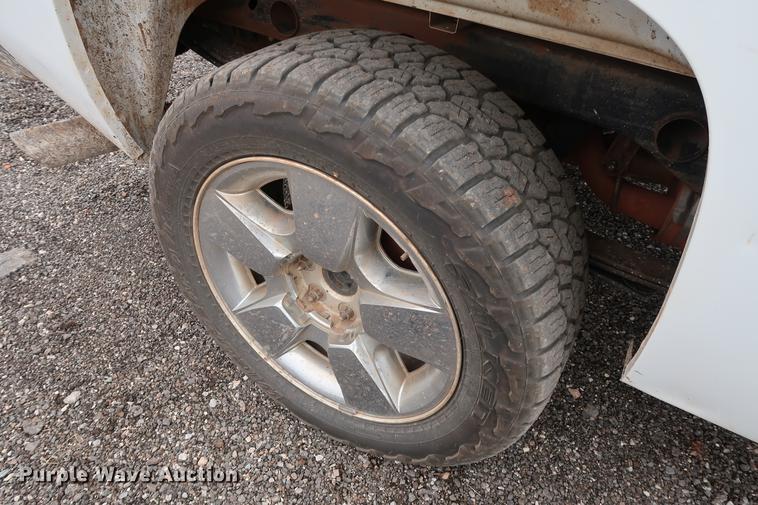 image for item DD5336 2011 Chevrolet Silverado 1500 LT Ext. Cab pickup truck