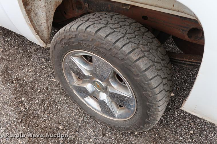 image for item DD5336 2011 Chevrolet Silverado 1500 LT Ext. Cab pickup truck