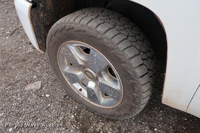 image for item DD5336 2011 Chevrolet Silverado 1500 LT Ext. Cab pickup truck