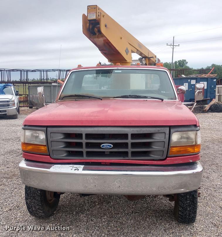 image for item DD7013 1996 Ford F350 bucket truck