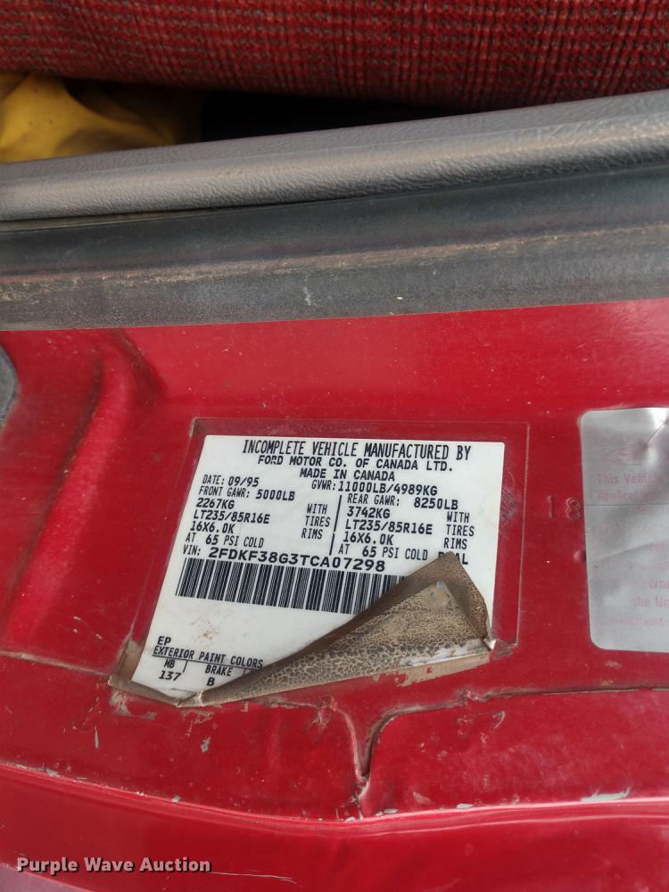 image for item DD7013 1996 Ford F350 bucket truck