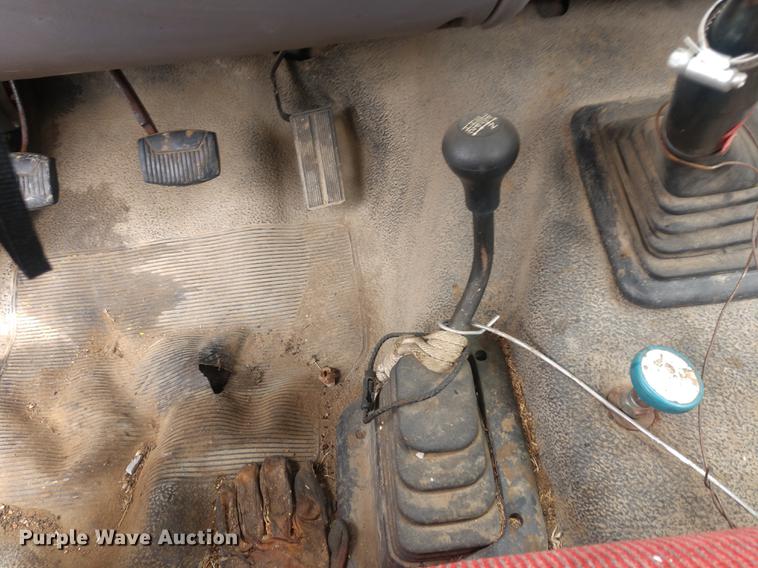 image for item DD7013 1996 Ford F350 bucket truck