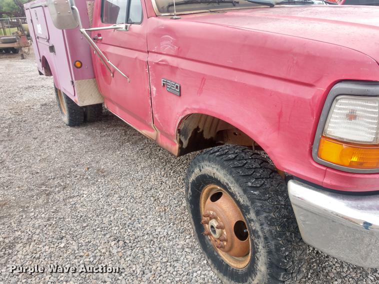 image for item DD7013 1996 Ford F350 bucket truck