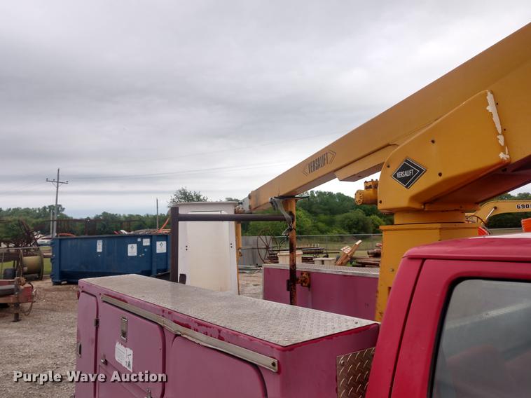 image for item DD7013 1996 Ford F350 bucket truck