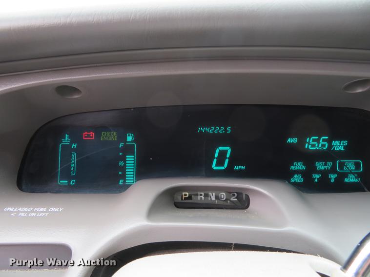 image for item DD7044 1996 Lincoln Town Car Executive limousine