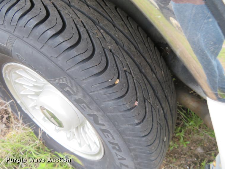 image for item DD7044 1996 Lincoln Town Car Executive limousine