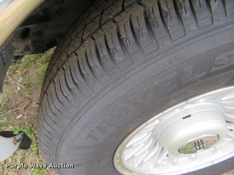 image for item DD7044 1996 Lincoln Town Car Executive limousine