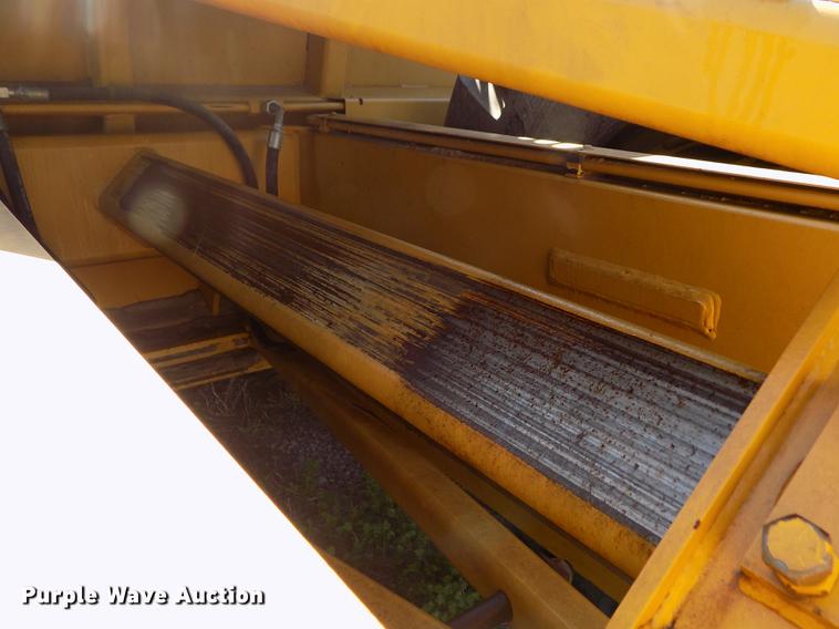 image for item DE1174 2013 Ashland I-180 TS2 scraper