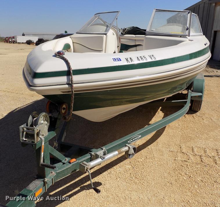 image for item DE1176 2004 Tahoe Q7 boat with trailer
