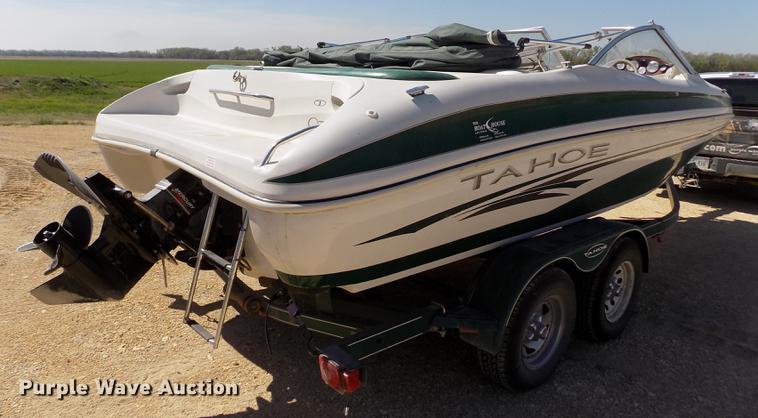 image for item DE1176 2004 Tahoe Q7 boat with trailer