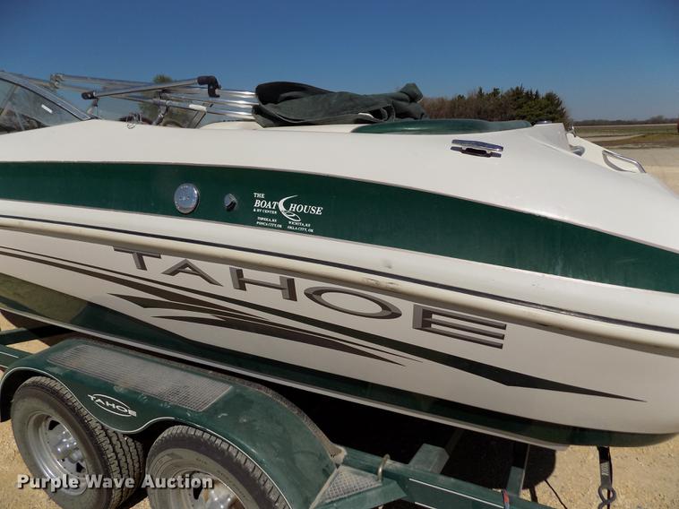 image for item DE1176 2004 Tahoe Q7 boat with trailer