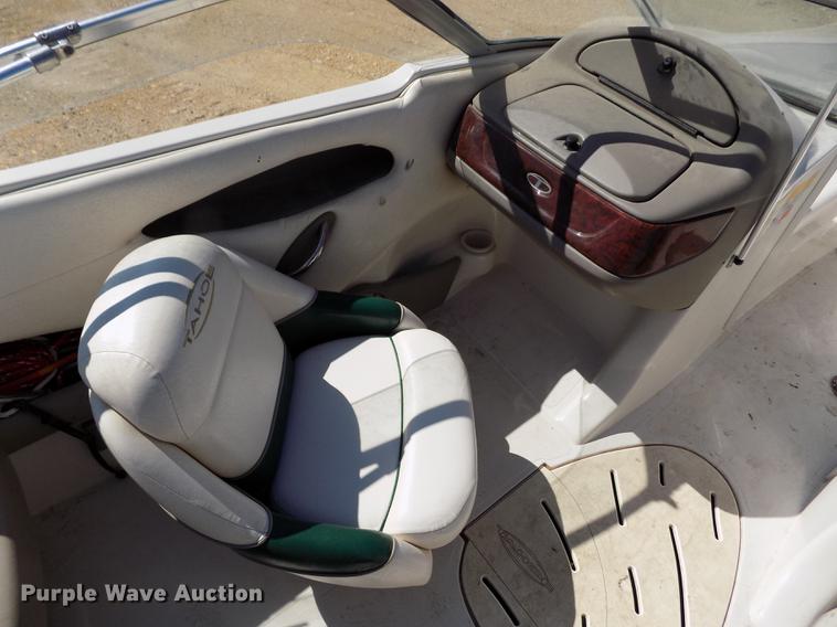 image for item DE1176 2004 Tahoe Q7 boat with trailer