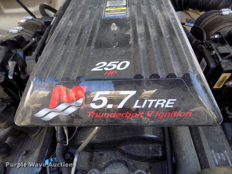 image for item DE1176 2004 Tahoe Q7 boat with trailer