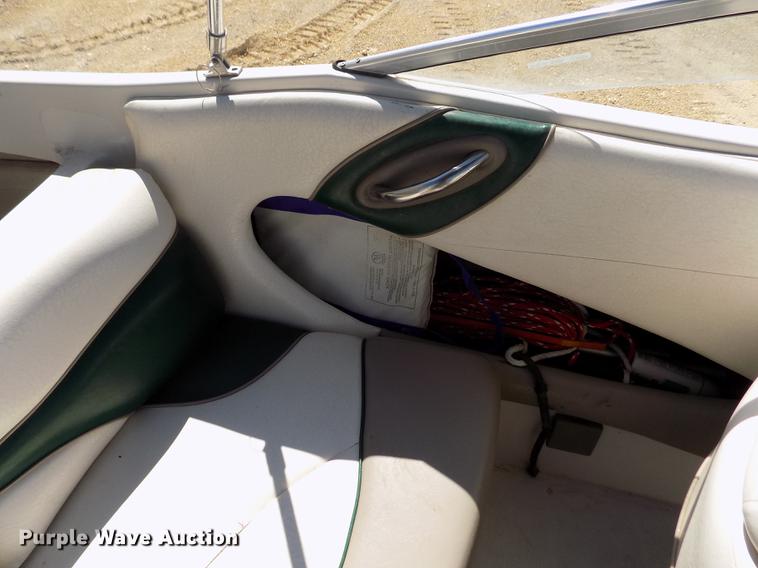 image for item DE1176 2004 Tahoe Q7 boat with trailer