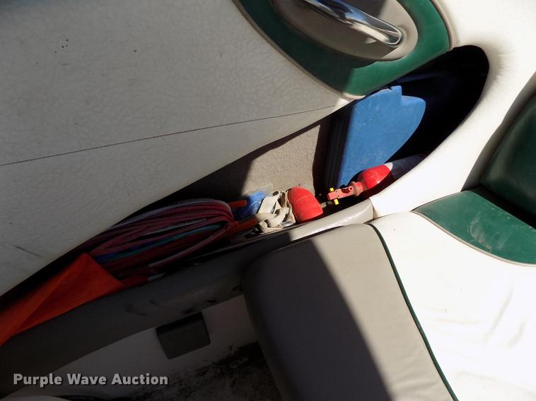 image for item DE1176 2004 Tahoe Q7 boat with trailer