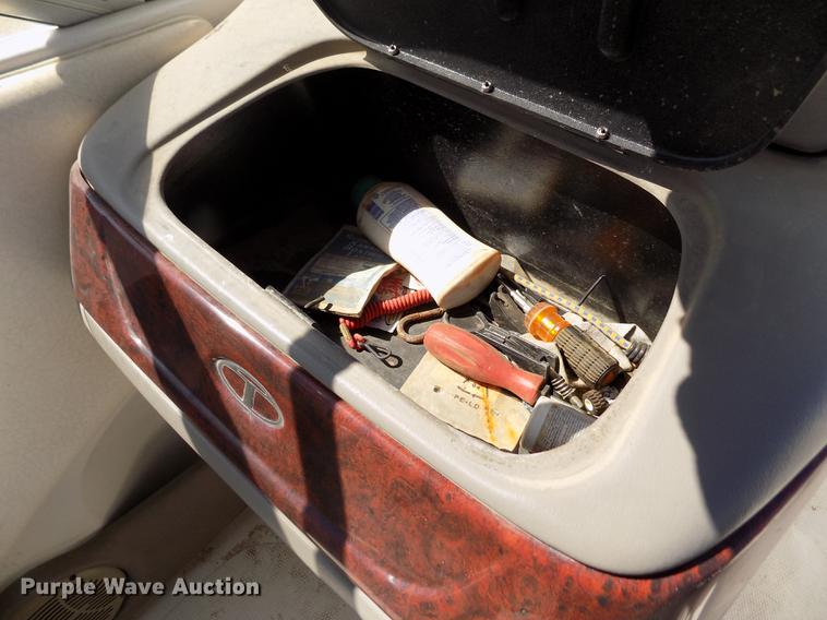 image for item DE1176 2004 Tahoe Q7 boat with trailer