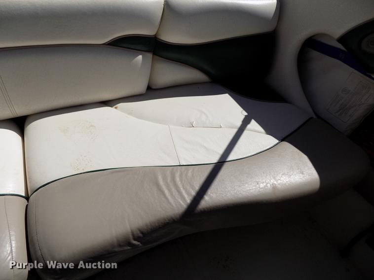 image for item DE1176 2004 Tahoe Q7 boat with trailer