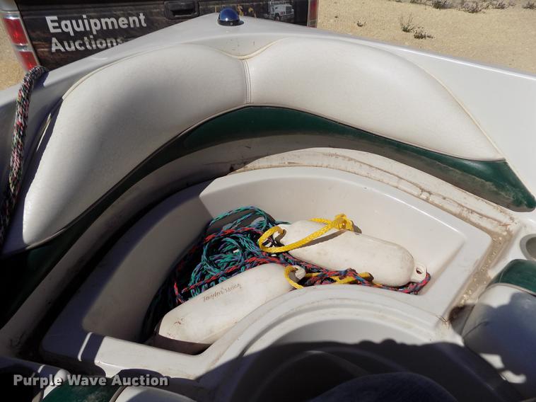 image for item DE1176 2004 Tahoe Q7 boat with trailer