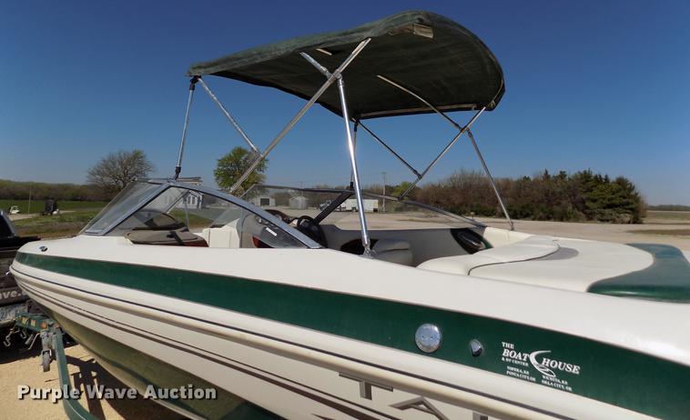 image for item DE1176 2004 Tahoe Q7 boat with trailer