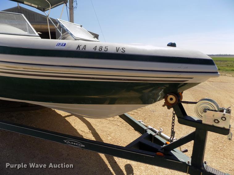 image for item DE1176 2004 Tahoe Q7 boat with trailer