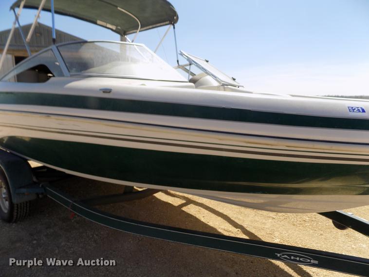 image for item DE1176 2004 Tahoe Q7 boat with trailer