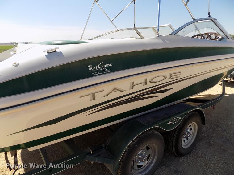 image for item DE1176 2004 Tahoe Q7 boat with trailer