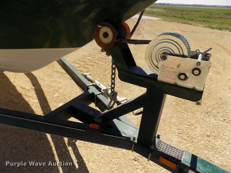 image for item DE1176 2004 Tahoe Q7 boat with trailer