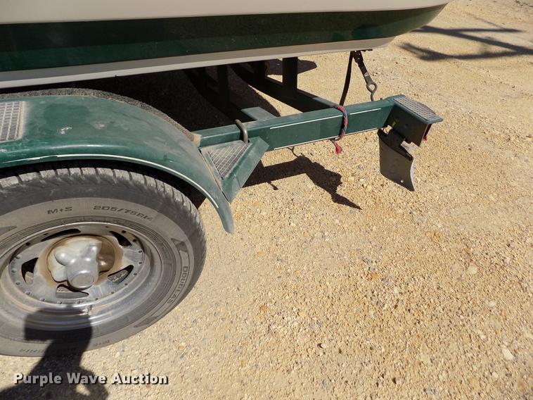 image for item DE1176 2004 Tahoe Q7 boat with trailer