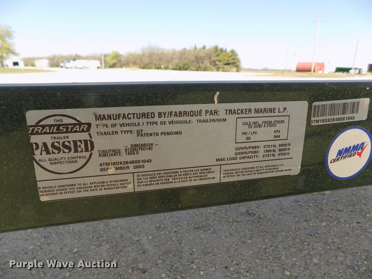 image for item DE1176 2004 Tahoe Q7 boat with trailer