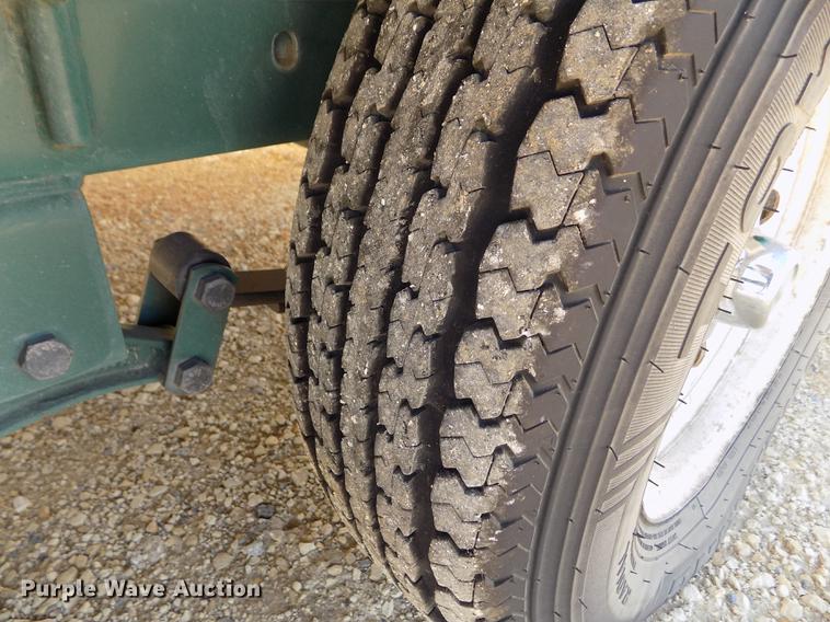 image for item DE1176 2004 Tahoe Q7 boat with trailer