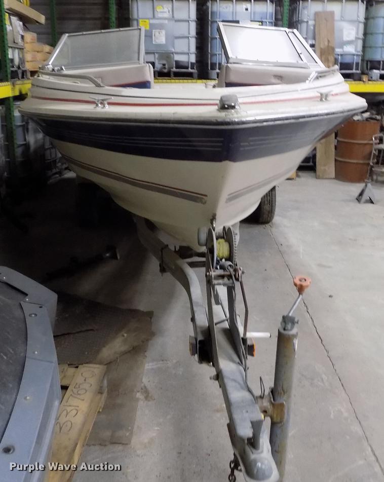 image for item DE1186 1985 Bayliner Capri boat with trailer