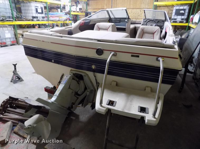 image for item DE1186 1985 Bayliner Capri boat with trailer
