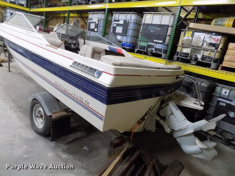 image for item DE1186 1985 Bayliner Capri boat with trailer