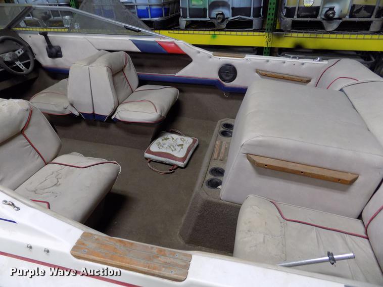 image for item DE1186 1985 Bayliner Capri boat with trailer