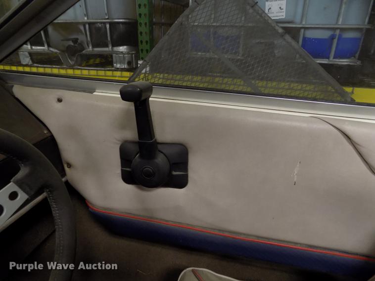 image for item DE1186 1985 Bayliner Capri boat with trailer