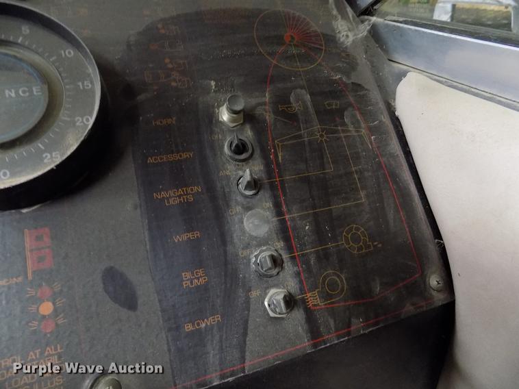 image for item DE1186 1985 Bayliner Capri boat with trailer