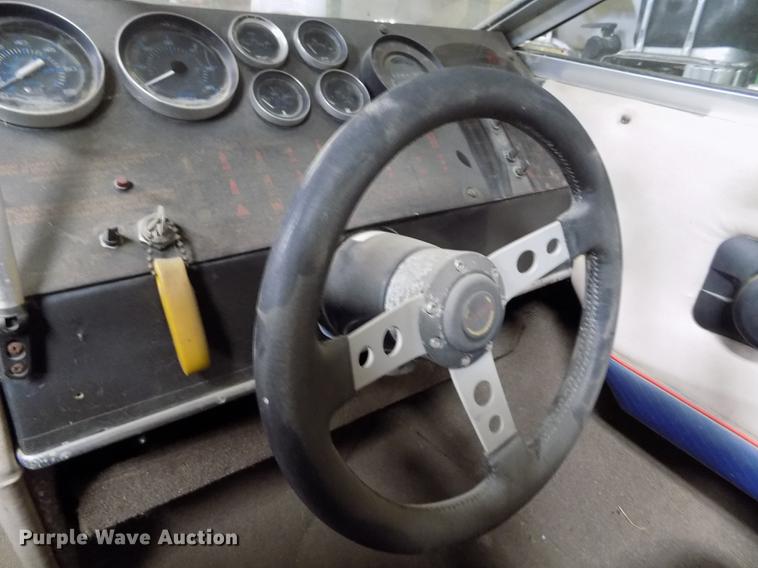 image for item DE1186 1985 Bayliner Capri boat with trailer