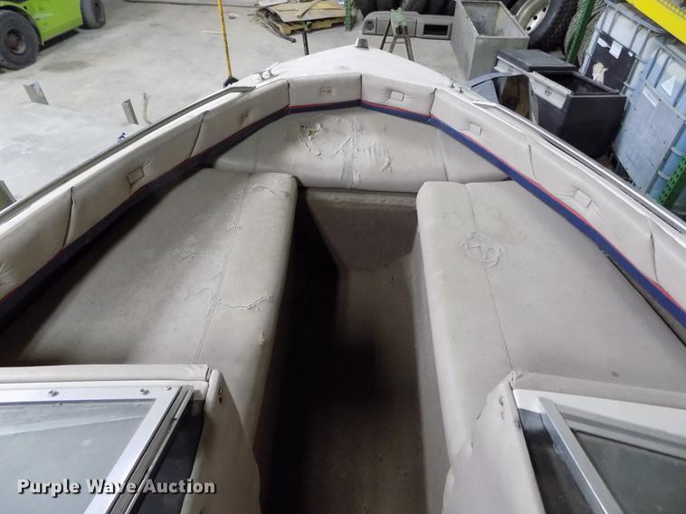 image for item DE1186 1985 Bayliner Capri boat with trailer