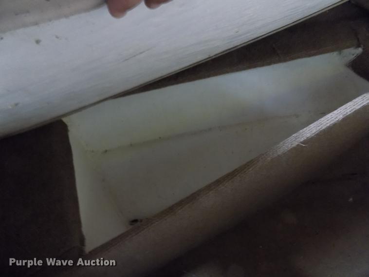 image for item DE1186 1985 Bayliner Capri boat with trailer