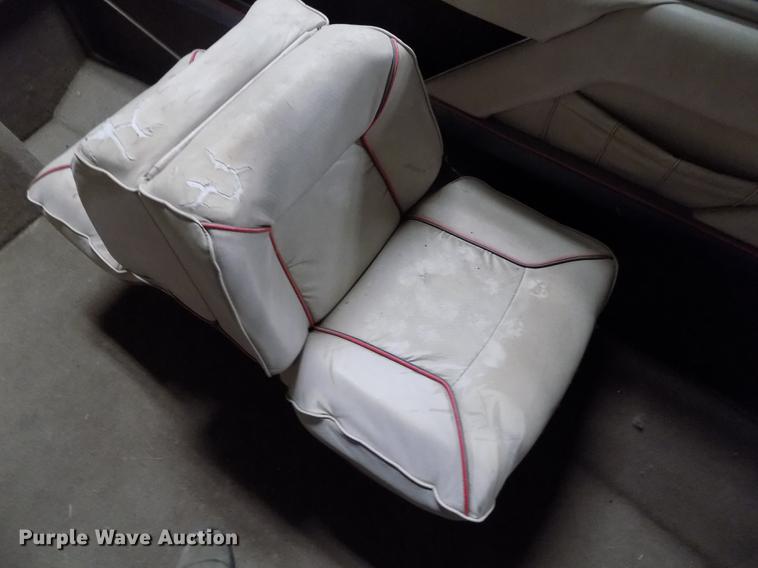 image for item DE1186 1985 Bayliner Capri boat with trailer