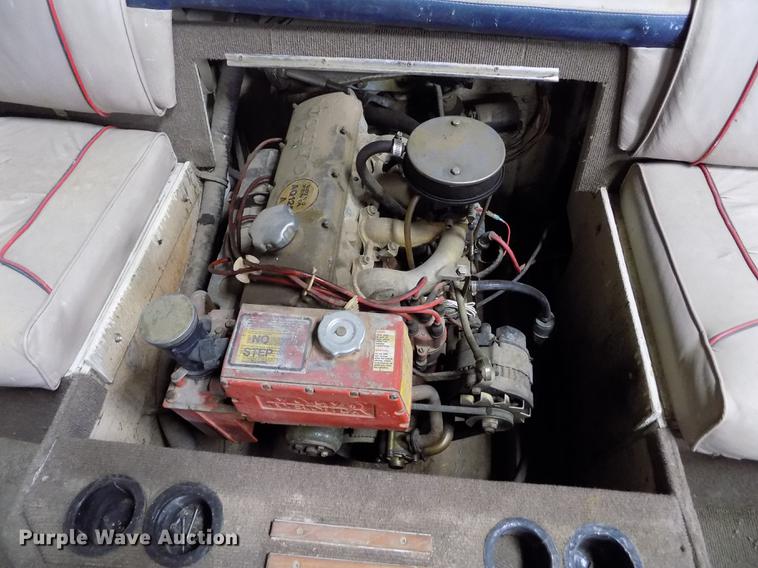 image for item DE1186 1985 Bayliner Capri boat with trailer