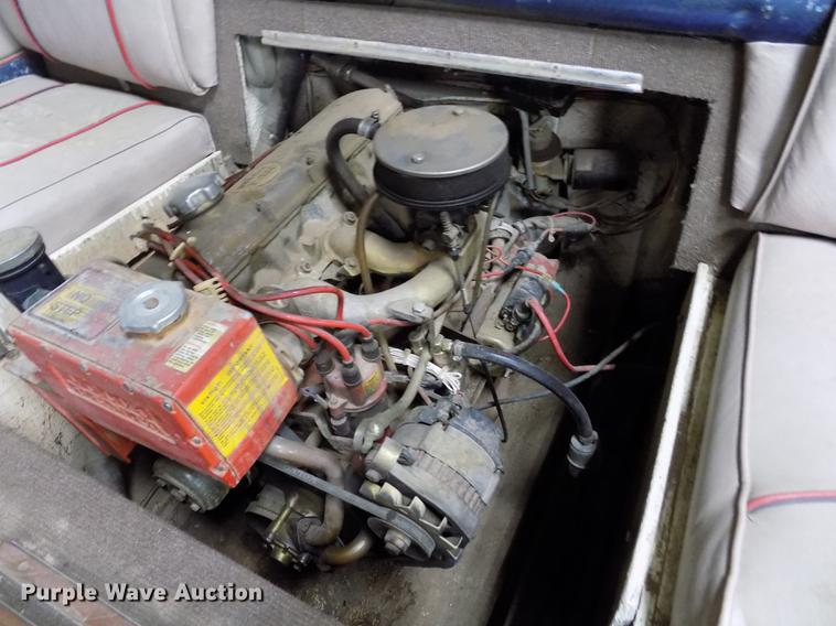 image for item DE1186 1985 Bayliner Capri boat with trailer