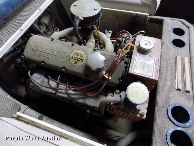 image for item DE1186 1985 Bayliner Capri boat with trailer