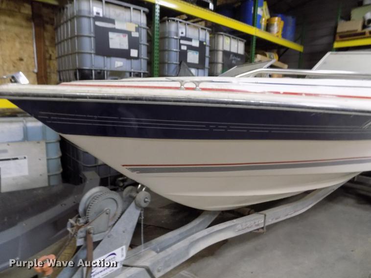 image for item DE1186 1985 Bayliner Capri boat with trailer