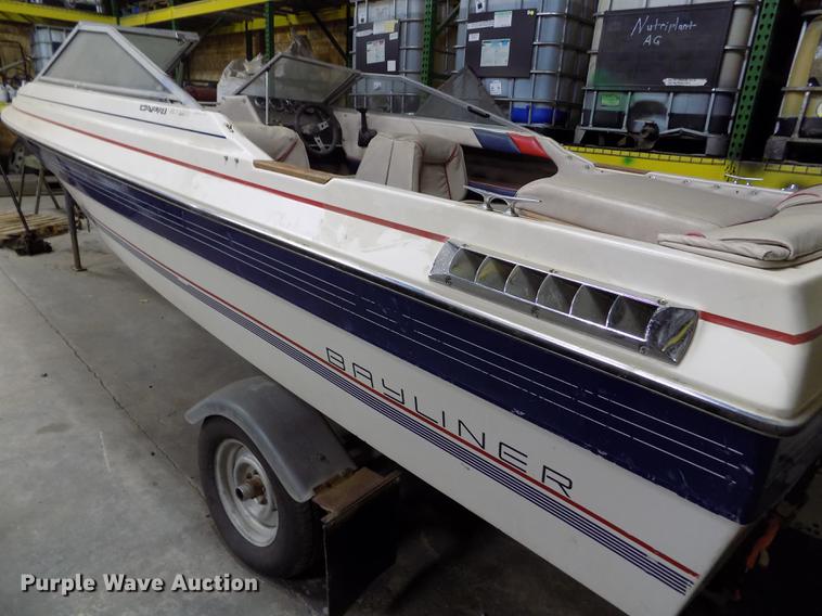 image for item DE1186 1985 Bayliner Capri boat with trailer