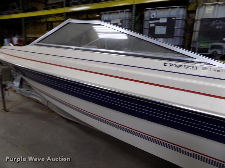 image for item DE1186 1985 Bayliner Capri boat with trailer