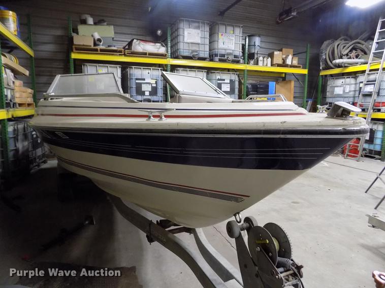 image for item DE1186 1985 Bayliner Capri boat with trailer