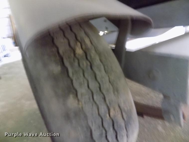 image for item DE1186 1985 Bayliner Capri boat with trailer