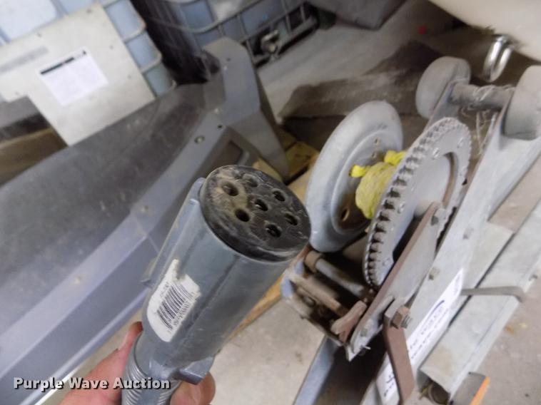 image for item DE1186 1985 Bayliner Capri boat with trailer