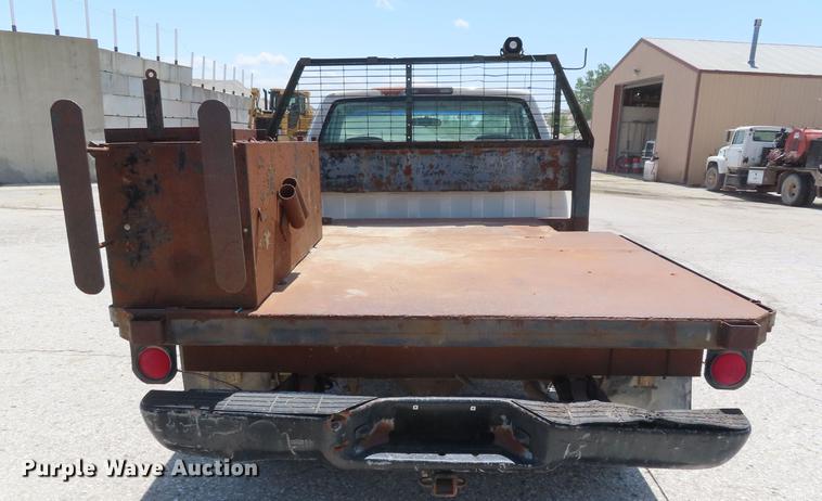 image for item DE3544 2000 Chevrolet C2500 flatbed pickup truck